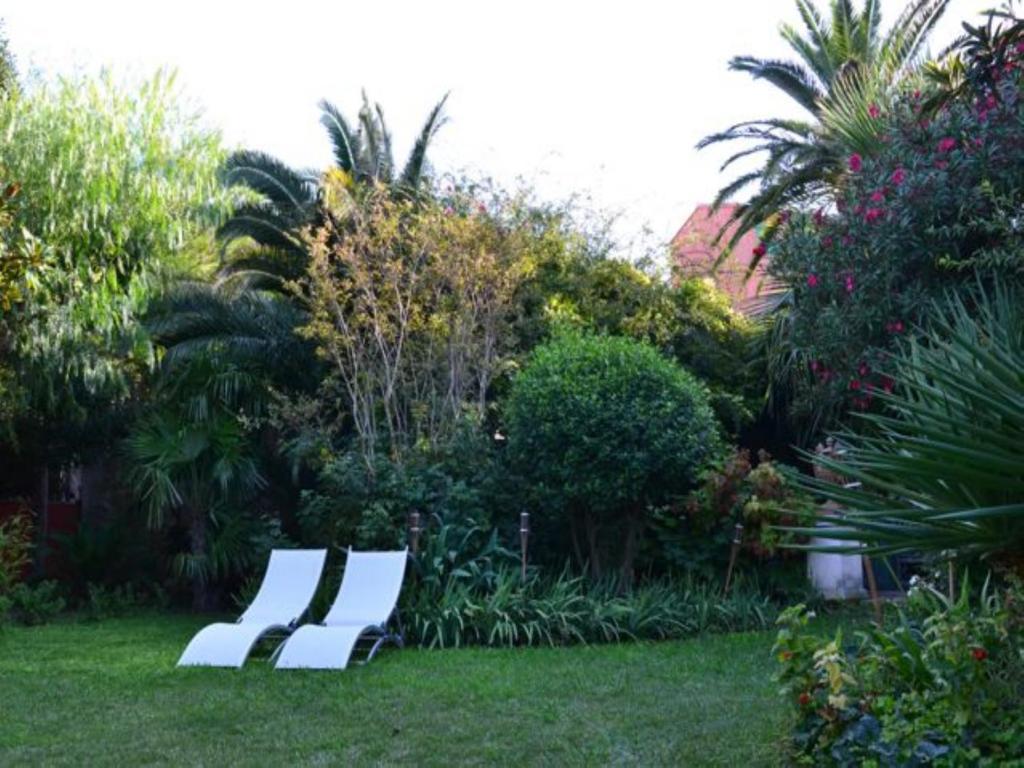 לינה וארוחת בוקר סאלס-לה-שאטו Casa Montes מראה חיצוני תמונה